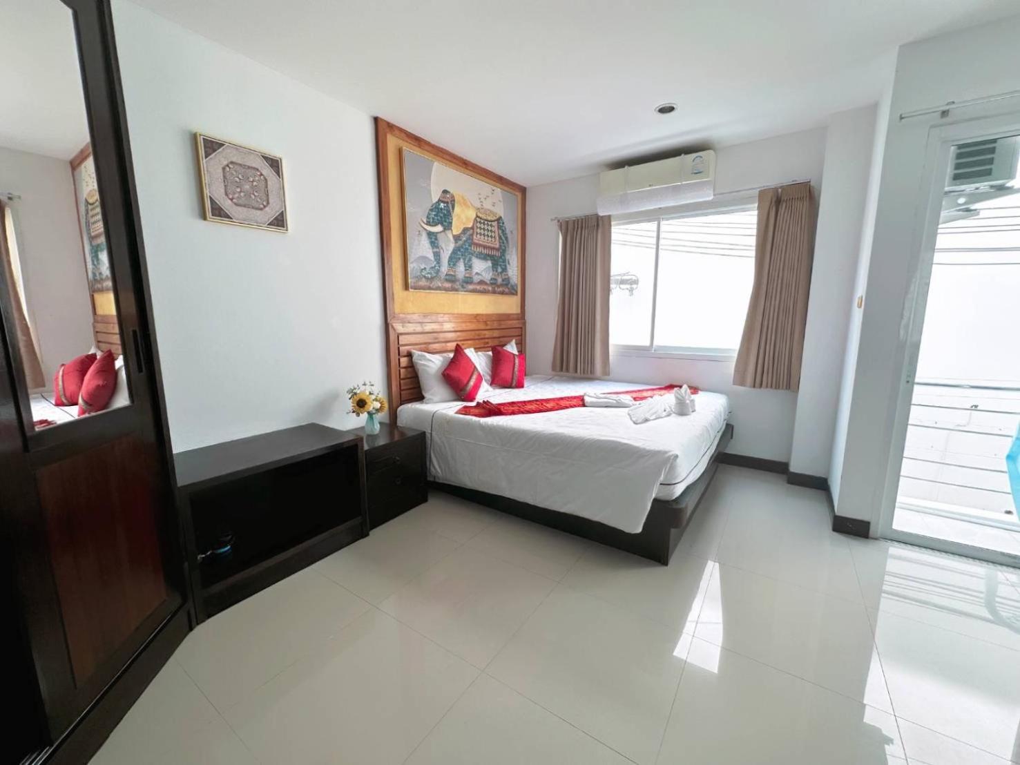 Abby'S House Hotel Patong Eksteriør bilde