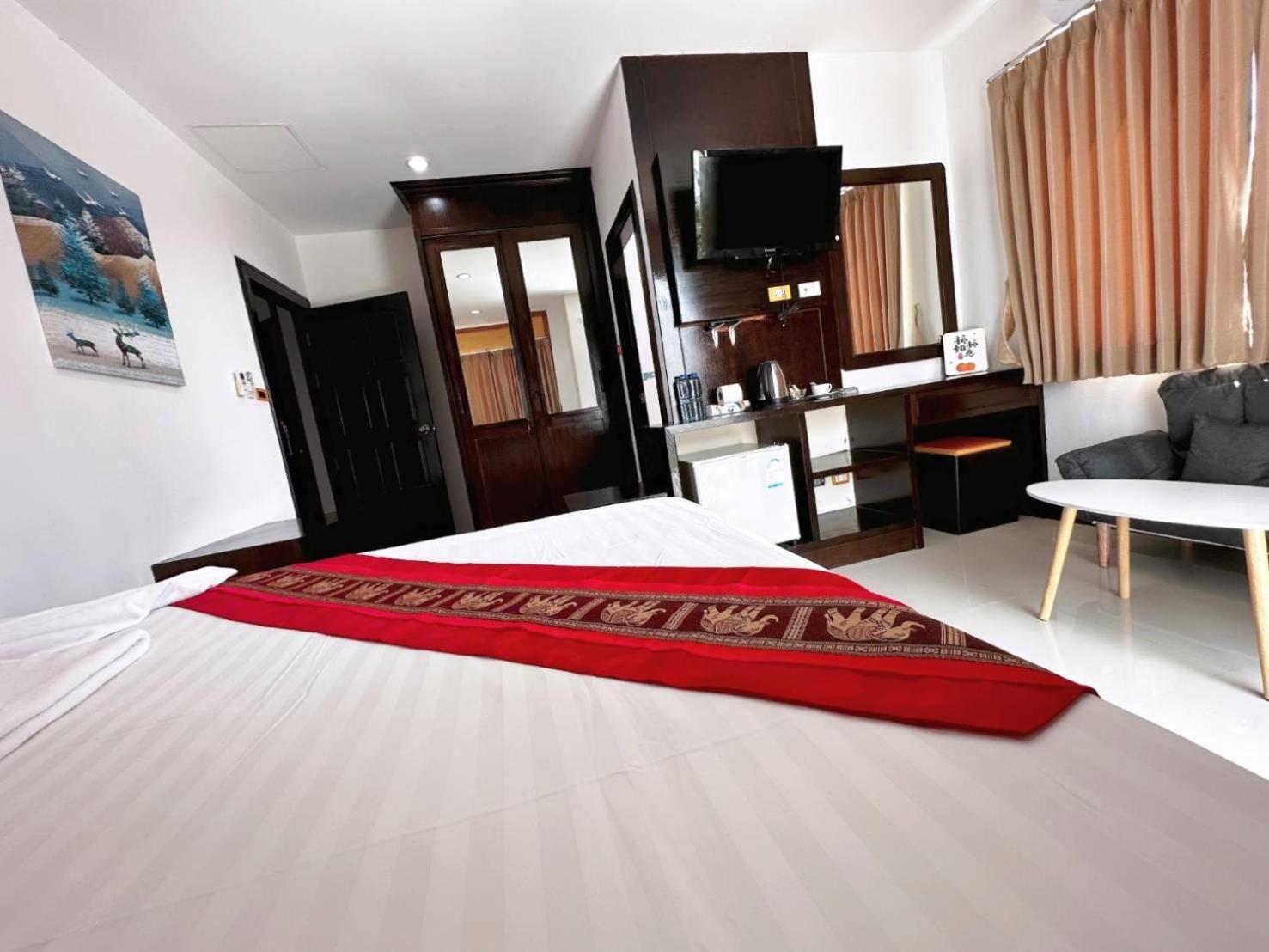 Abby'S House Hotel Patong Eksteriør bilde