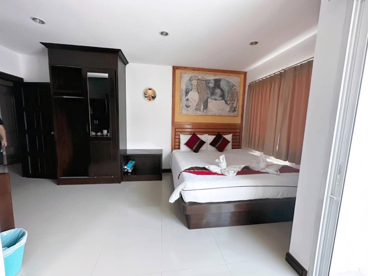 Abby'S House Hotel Patong Eksteriør bilde