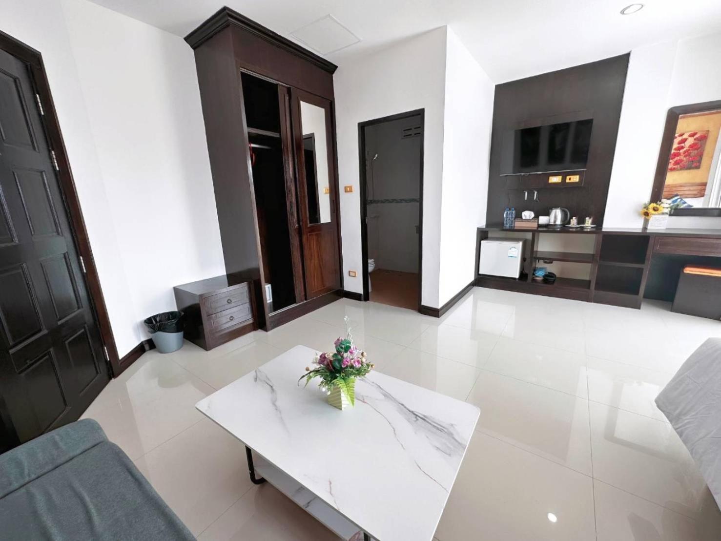 Abby'S House Hotel Patong Eksteriør bilde